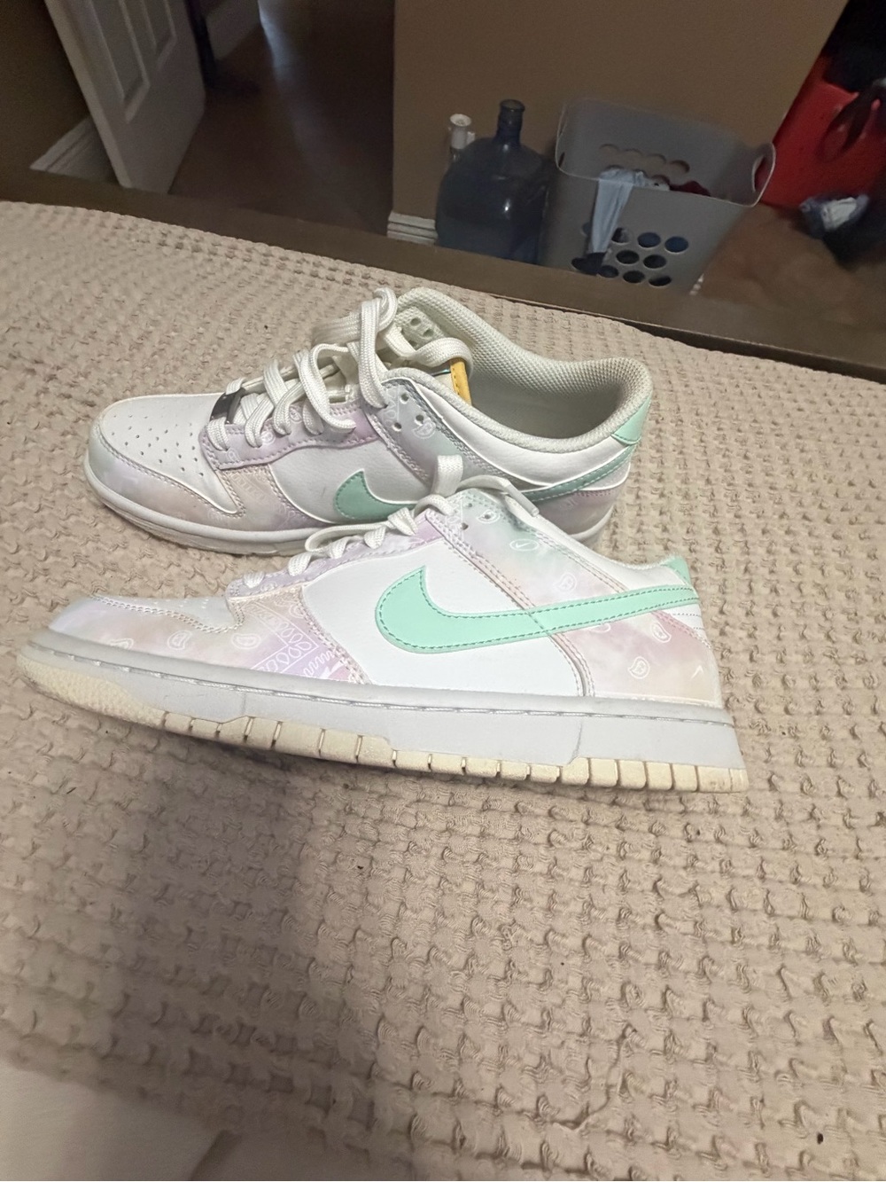 Nike Kids Low-Top Sneakers in Mint & Pastel Tie-Dye 6.5 kids=8 woman’s